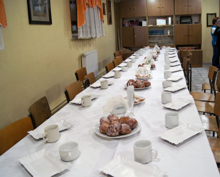 zakończenie karnawału - Tłusty czwartek - spotkanie w sali kominkowej