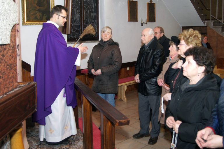 Poświęcenie i nałożenie szkaplerzy