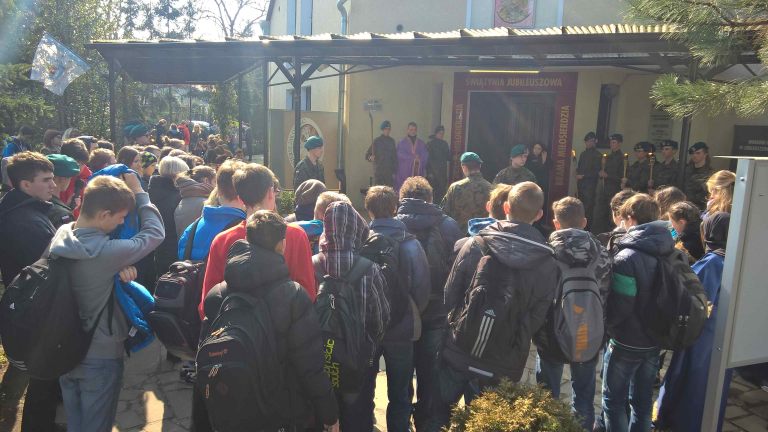 18.03.2016r.zakończenie rekolekcji dla Gim. nr 39 - Misteria Męki Pańskiej przygotowane przez Katolickie LO im. bł. E. Bojanowskiego w Henrykowie