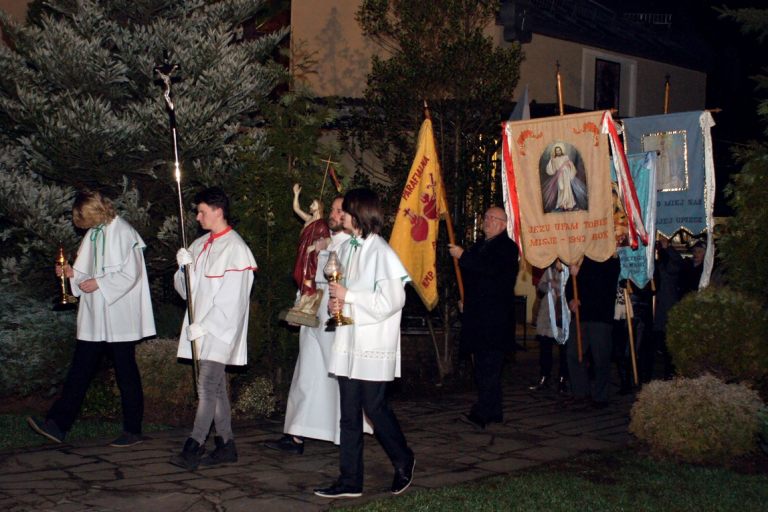 Wielka Sobota - procesja rezurekcyjna