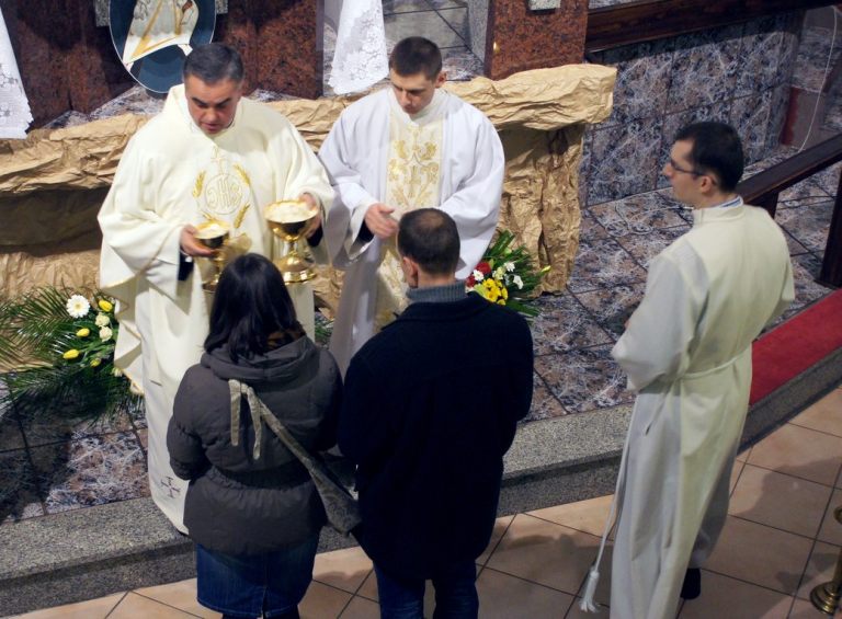 Wielki Czwartek - procesja z darami