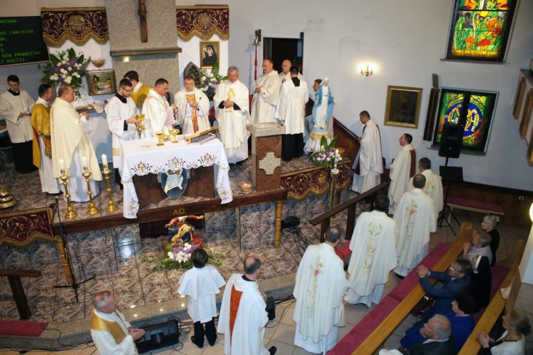 21 V 2016 - uroczysta Msza św. dziękczynna z okazji 25 rocznicy święceń kapłańskich Proboszcza ks. Jana Adamarczuka