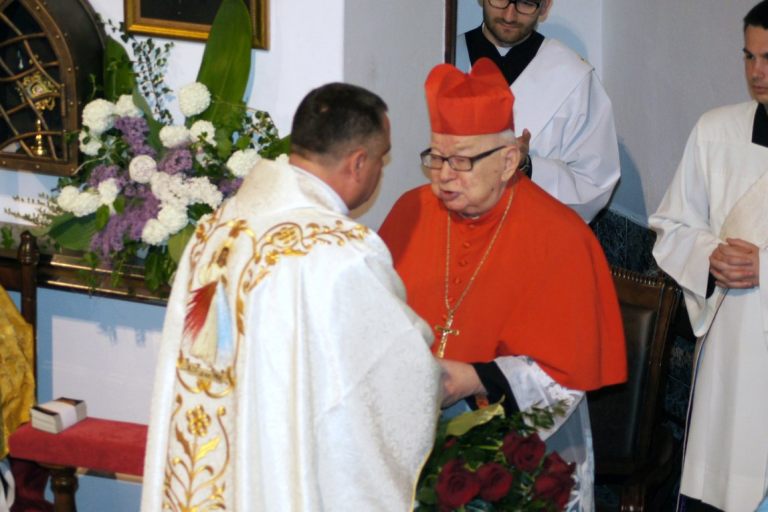 21 V 2016 - uroczysta Msza św. dziękczynna z okazji 25 rocznicy święceń kapłańskich Proboszcza ks. Jana Adamarczuka - życzenia od ks. kardynała