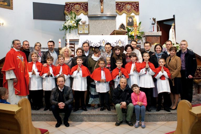 Nowi ministranci Liturgicznej Służby Ołtarza - 15.05.2016 - Uroczystość Zesłania Ducha Świętego
